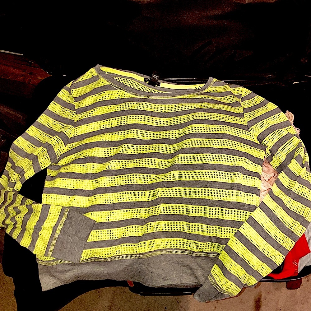 Size m florescent yellow and grey long sleeved mesch crop top